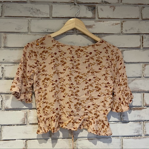 Blush floral cinch crop top boho - Picture 2 of 6